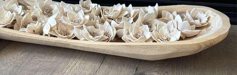 WOOD CENTERPIECE DECOR W/ FAUX FLOWERS