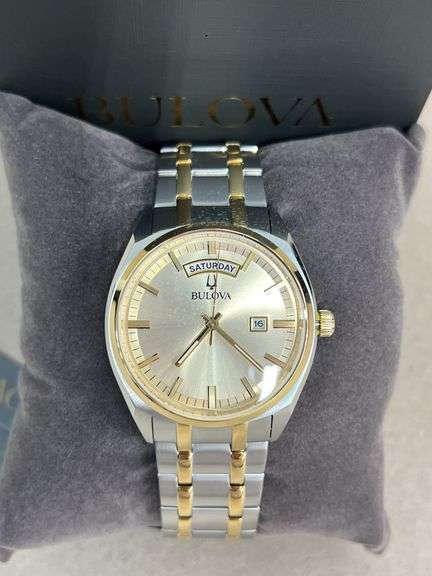 MENS BULOVA WATCH W/ BOX