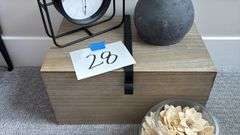 MISC HOME DECOR LOT - SEE PHOTOS