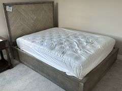 QUEEN SIZE BED (HEADBOARD, FOOTBOARD, RAILS)