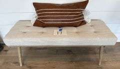 TUFTED DECOR BENCH W/ THROW PILLOW