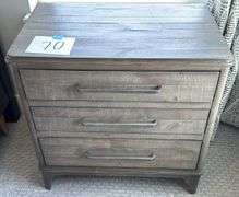 3-DRAWER WOOD NIGHTSTAND