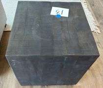 SQUARE WOOD END TABLE