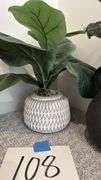 MISC HOME DECOR LOT - SEE PHOTOS