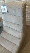 GREY FLOOR GAMING CHAIR