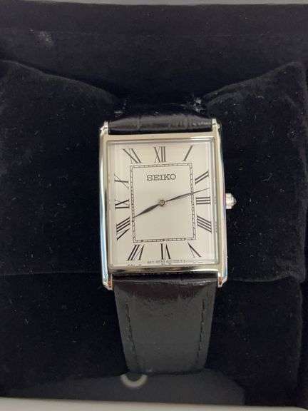 LADIES SEIKO WATCH W/ BOX