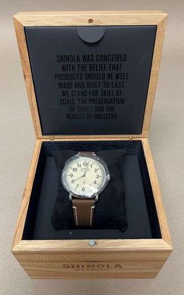 MENS SHINOLA WATCH W/ BOX