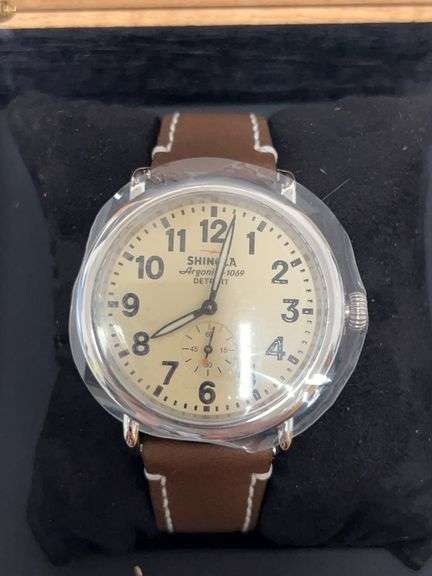 MENS SHINOLA WATCH W/ BOX