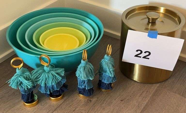 MISC LOT OF HOME DECOR