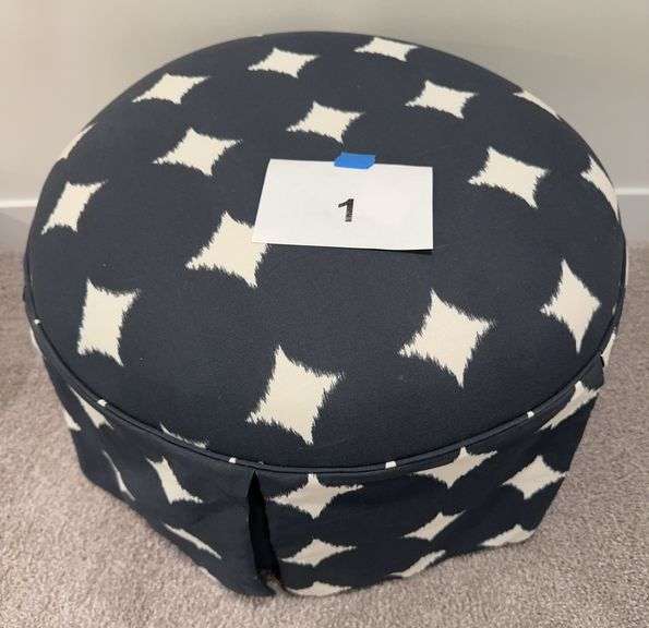 ROUND VANITY OTTOMAN - BLACK/ CREAM