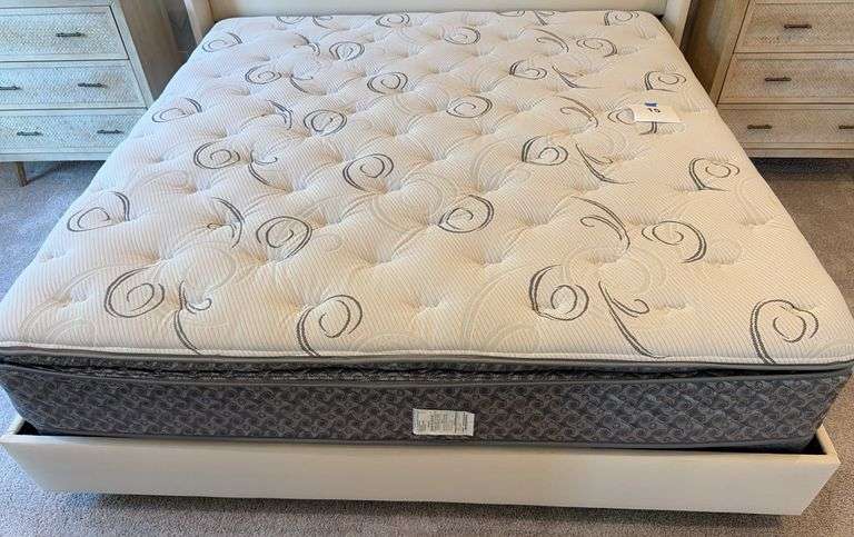 SYMBOL INNERSPRING KING SIZE MATTRESS & BOXSPRINGS