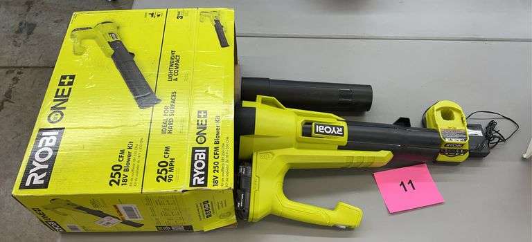 RYOBI 250CFM 18V BLOWER KIT W/ BOX