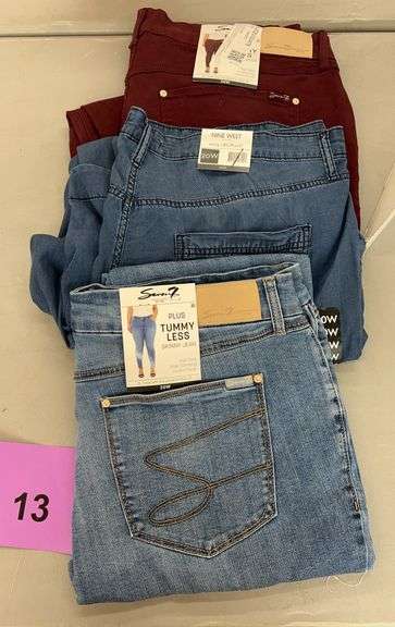 (3) PAIRS OF WOMENS PANTS - SIZE 20