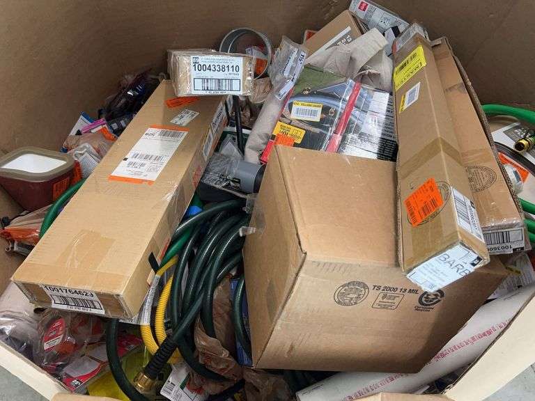 AS IS - DAMAGED/ MISMATCHED ITEMS - SEE PHOTOS - Earl's Auction Company