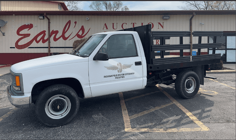 1997 CHEVROLET TRUCK W/ 81,140 MILES