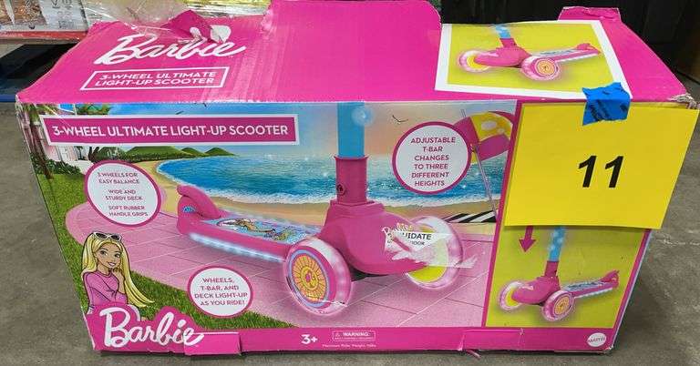 BARBIE 3 WHEEL ULTIMATE LIGHT-UP SCOOTER IN BOX