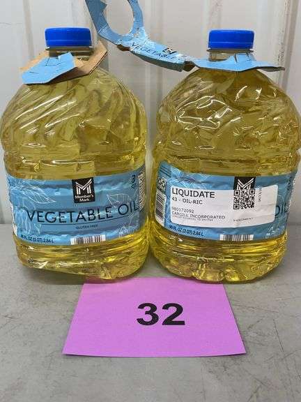 (2) JUGS OF VEGETABLE OIL