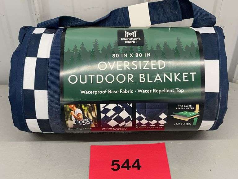 OVERSIZED OUTDOOR BLANKET