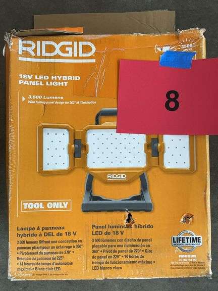 RIDGID 18V LED HYBRID PANEL LIGHT IN BOX