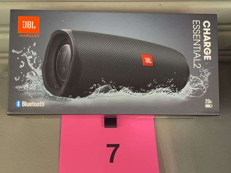 JBL CHARGE ESSENTIAL 2 BLUETOOTH SPEAKER IN BOX