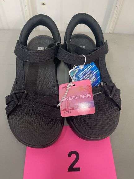 WOMENS SKECHERS SANDALS SIZE 6