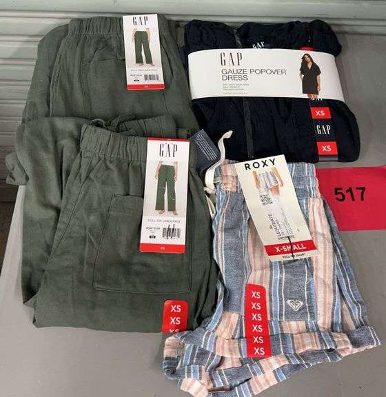 4PC WOMENS CLOTHING LOT SIZE XS