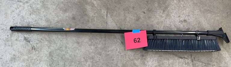 LIBMAN 18" PUSH BROOM