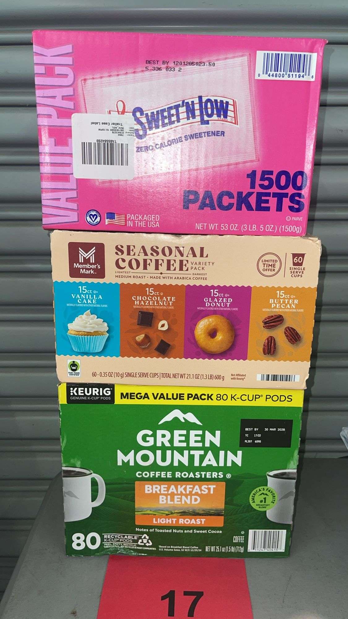 EARL_SHOP出品 MISC LOT OF FOOD ITEMS - SEE PHOTOS - Earl's Auction Company