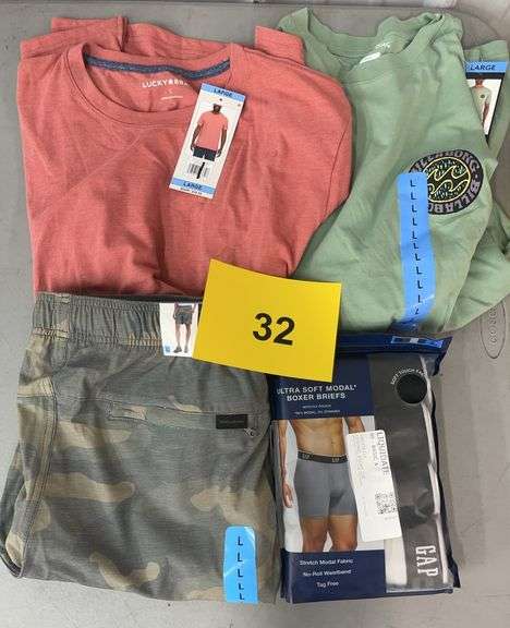 4PC MENS CLOTHING LOT SIZE L