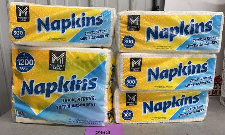 LARGE LOT OF NAPKINS