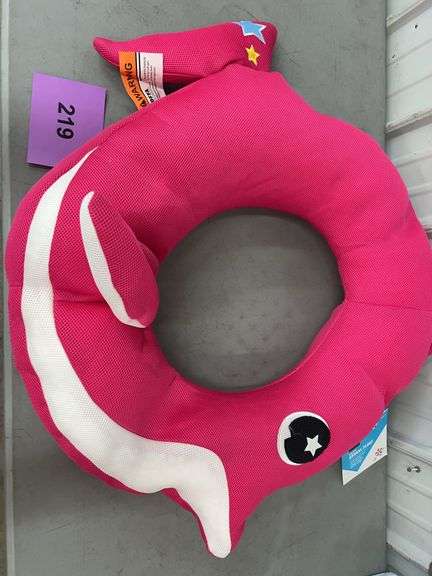 INFLATABLE PINK FISH POOL FLOAT