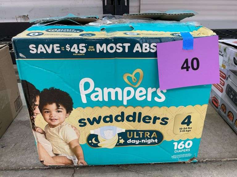 BOX OF PAMPERS SWADDLERS ULTRA DAY+NIGHT SIZE 4