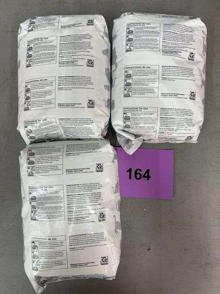 (3) BAGS OF CAT LITTER
