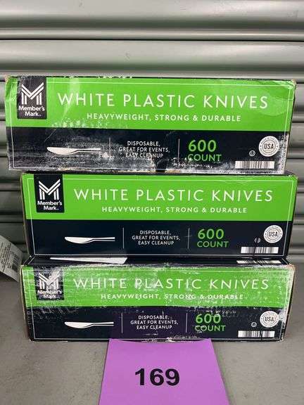 (3) BOXES OF WHITE PLASTIC KNIVES