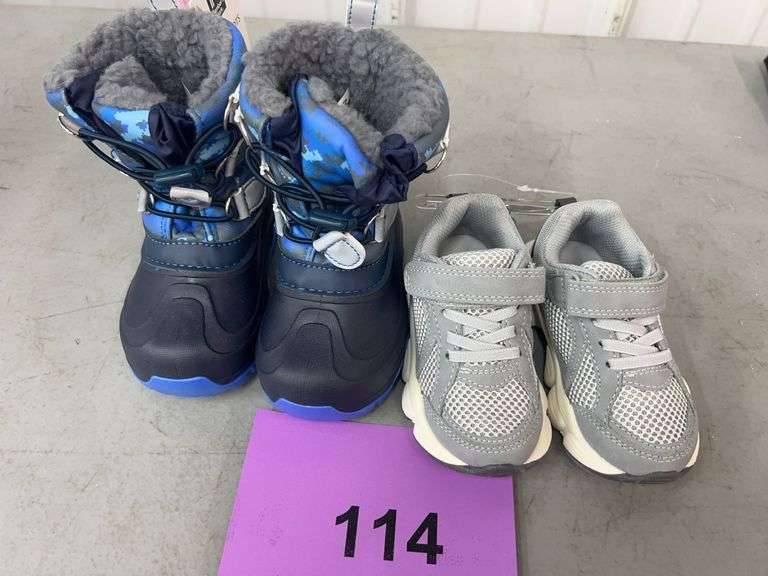 (2) PAIRS OF BOYS SHOES SIZE 7