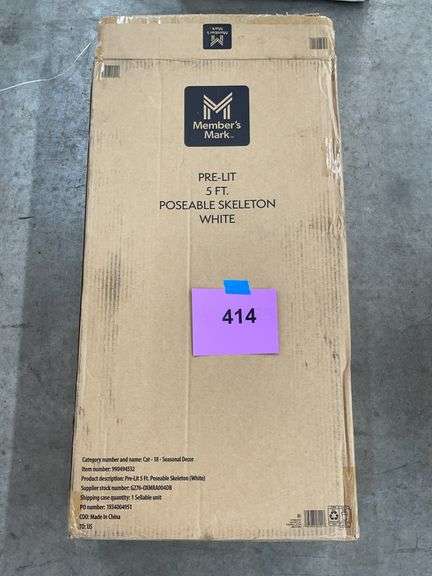 PRE LIT 5FT POSEABLE SKELETON IN BOX - WHITE