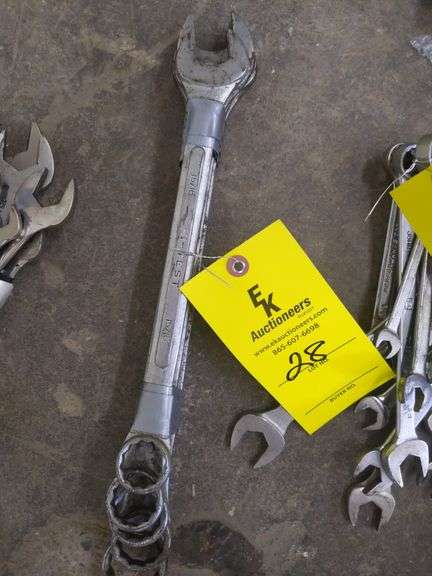 SET OF 15/16"-1 1/4" WRENCHES