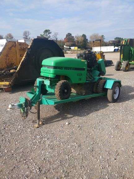 2005 RAYCO RG1625A STUMP GRINDER ON TRAILER