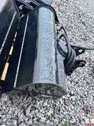 UNUSED GIYI 3 TON HYDRAULIC 32" TILT BUCKET