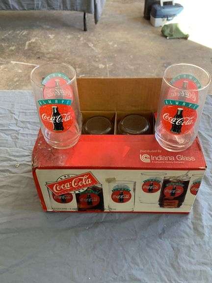 COMPLETE SET OF 8 COCA COLA DRINKING GLASSES
