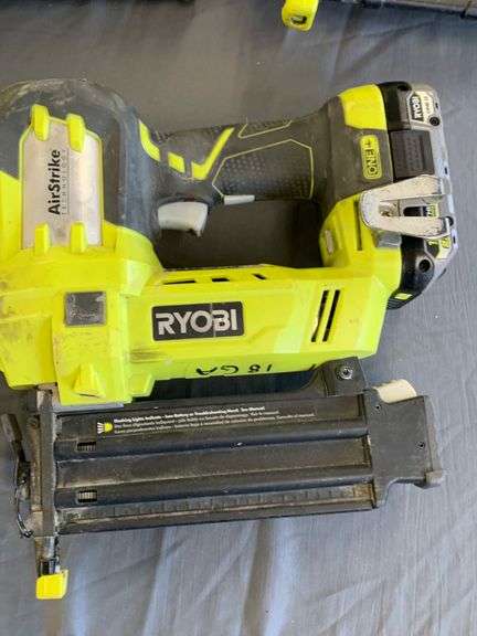 SET OF 3 RYOBI 18V BRAD NAILERS IN WORKING ORDER WITH CHARGER