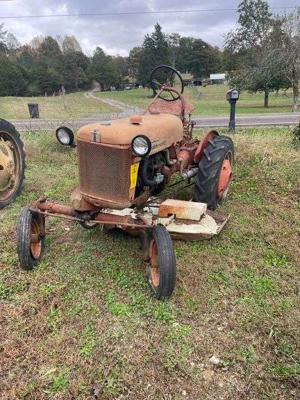 FARMALL CUB W/ BELLY MOWER