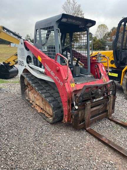 TAKEUCHI TL8 MTL SKID STEER