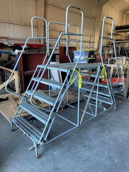 4' HIGH COTTERMAN EASY H 800LB CAPACITY DOUBLE LADDER PLATFORM