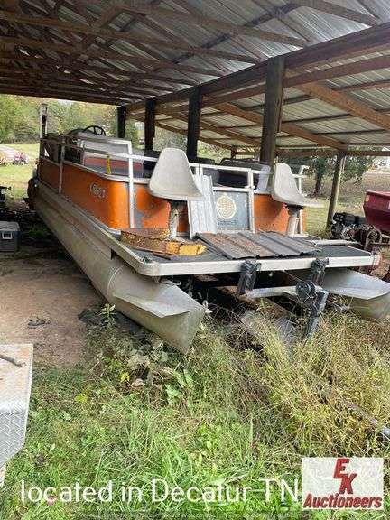 20' PONTOON MARINER 40 ENGINE
