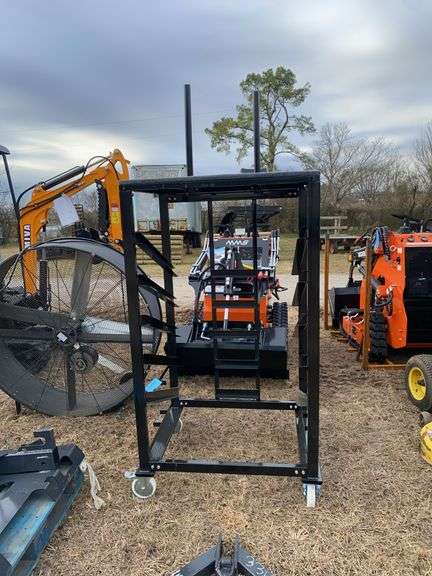 WHEELED DISPLAY RACK - EK Auctioneers LLC