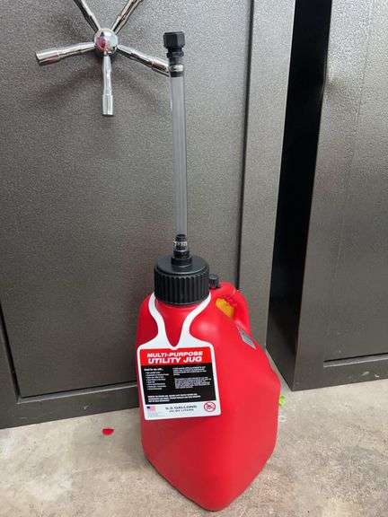 UNUSED 5.5 GALLON MULTI USE UTILITY JUG