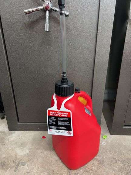 UNUSED 5.5 GALLON MULTI USE UTILITY JUG