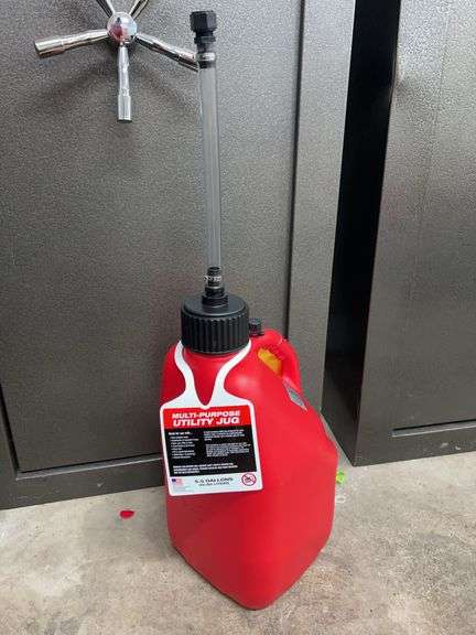 UNUSED 5.5 GALLON MULTI USE UTILITY JUG
