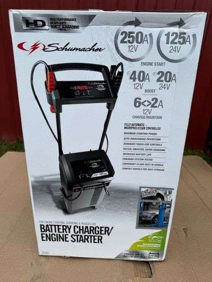 UNUSED SCHMUCHER 250 AMP 12V BATTERY CHARGER